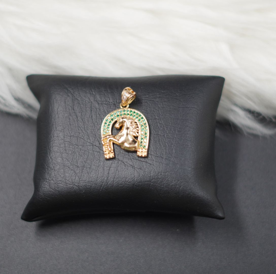 Miniatura 1 de DIJE CABALLO DORADO PIEDRAS VERDES